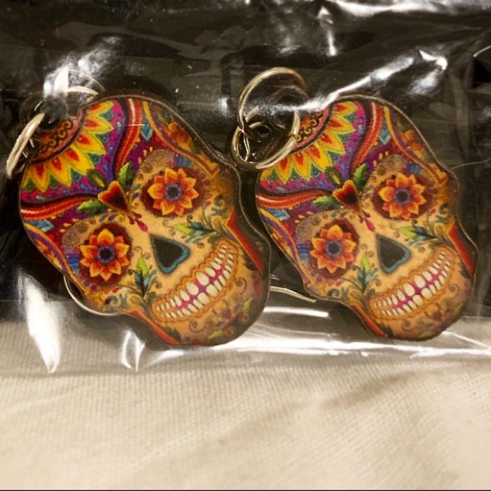 #sugarskulls #skullearings